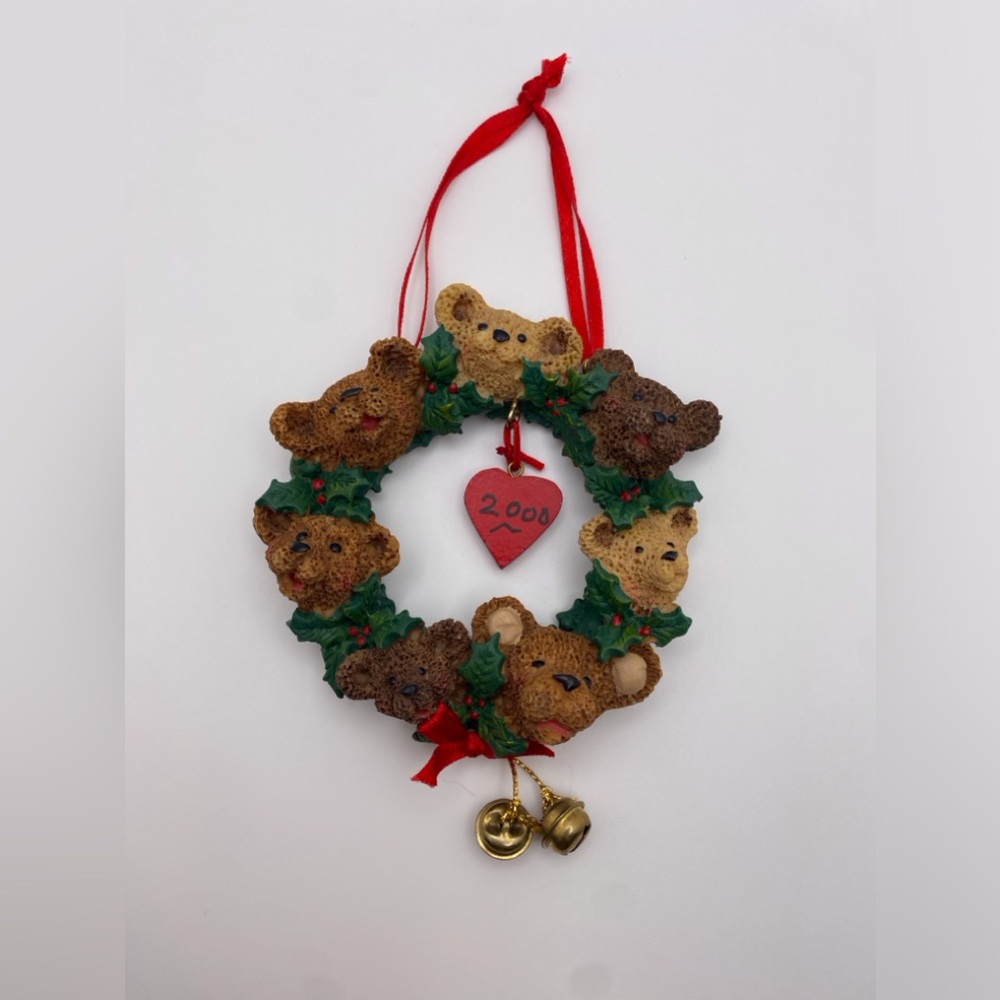Vintage HOLLY BEARIES RETIRED CHRISTMAS BEARS WREATHS CHRISTMAS ORNAMENT